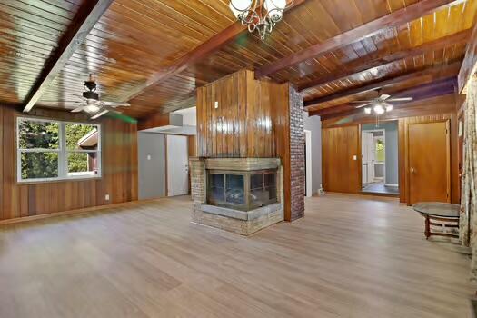 Pleasant Prairie, Wisconsin 53142, United States, 3 Bedrooms Bedrooms, ,2 BathroomsBathrooms,Residential,Active,189532