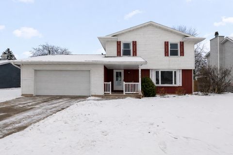 Photo of 125 Parkway Ct, Fond Du Lac, WI 54935 (MLS # 1949677)