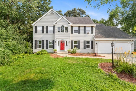 Photo of 2615 Faringdon Ct, Waukesha, WI 53188 (MLS # 1982888)