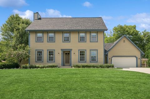 Photo of 7967 S 67th St, Franklin, WI 53132 (MLS # 1930693)