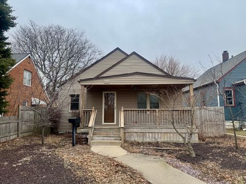 Photo of 3958 S 3rd St, Milwaukee, WI 53207 (MLS # 1955033)