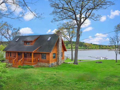 Photo of N6993 Oakwood Rd, Richmond, WI 53190 (MLS # 1960297)