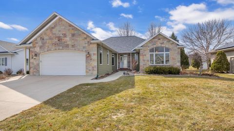 Photo of 68 Aurora Ln, Fond Du Lac, WI 54935 (MLS # 1956485)