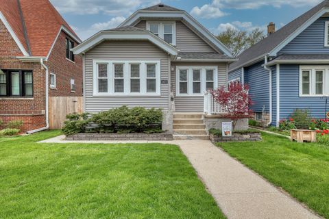 Photo of 1473 S 90th St, West Allis, WI 53214 (MLS # 1960776)