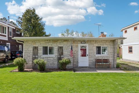 Photo of W8147 Elm Point Rd, Lake Mills, WI 53551 (MLS # 1960992)