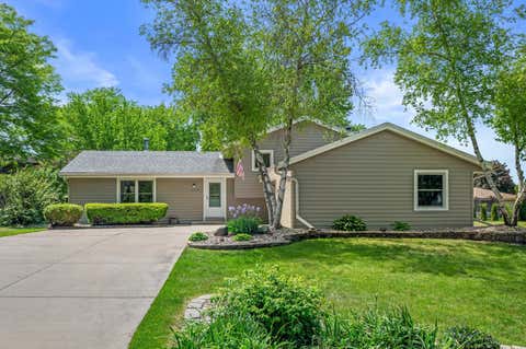 Photo of 16005 W Allison Dr, New Berlin, WI 53151 (MLS # 1964406)