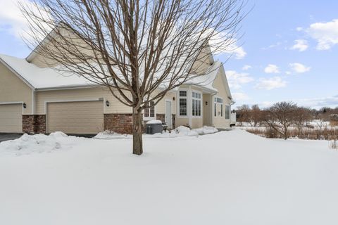 Photo of 4015 S Fohr Dr, New Berlin, WI 53151 (MLS # 1944965)