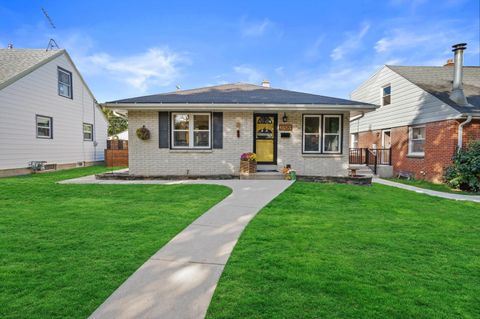 Photo of 3709 N 100th St, Milwaukee, WI 53222 (MLS # 1940507)