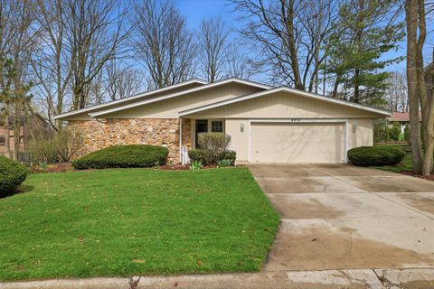 Photo of 4615 S Delphine Dr, New Berlin, WI 53151 (MLS # 1958220)