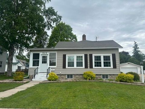 Photo of 514 Wilcox St, Waupun, WI 53963 (MLS # 1964250)
