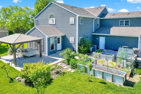 Photo of S25W29201 Cambrian Rdg, Genesee, WI 53188 (MLS # 1979280)