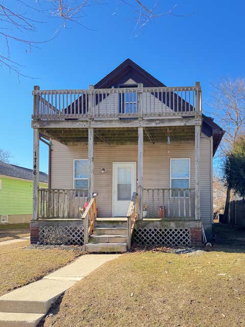 Photo of 1746 Chatham St, Racine, WI 53402 (MLS # 1976055)