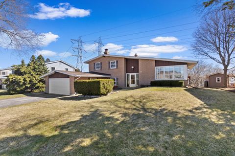 Photo of 2744 N Park Dr, Wauwatosa, WI 53222 (MLS # 1955184)