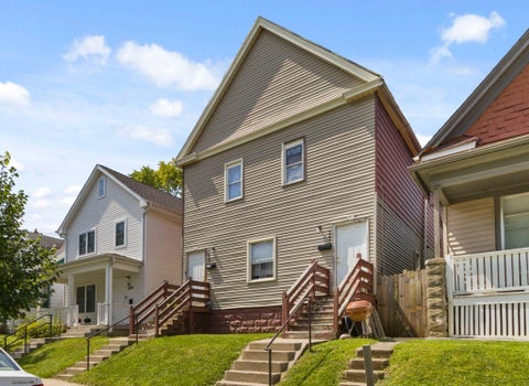 Photo of 3231 N 25th St, Milwaukee, WI 53206 (MLS # 1973316)