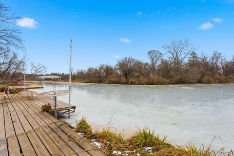 Photo of 2736 Nagawicka Ave, Delafield, WI 53018 (MLS # 1947070)