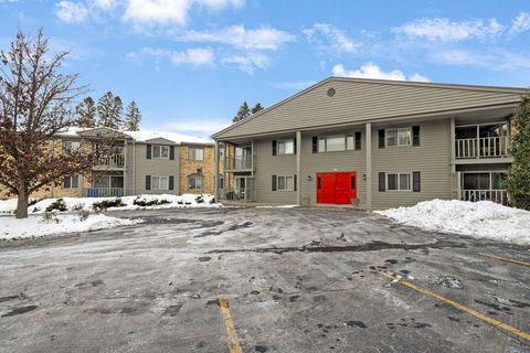 Photo of 7234 N Green Bay Ave, Glendale, WI 53209 (MLS # 1944929)