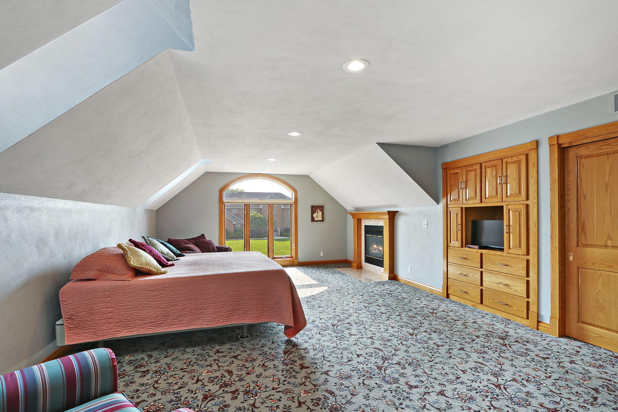 Kenosha, Wisconsin 53144, United States, 3 Bedrooms Bedrooms, ,4 BathroomsBathrooms,Residential,Active,149547