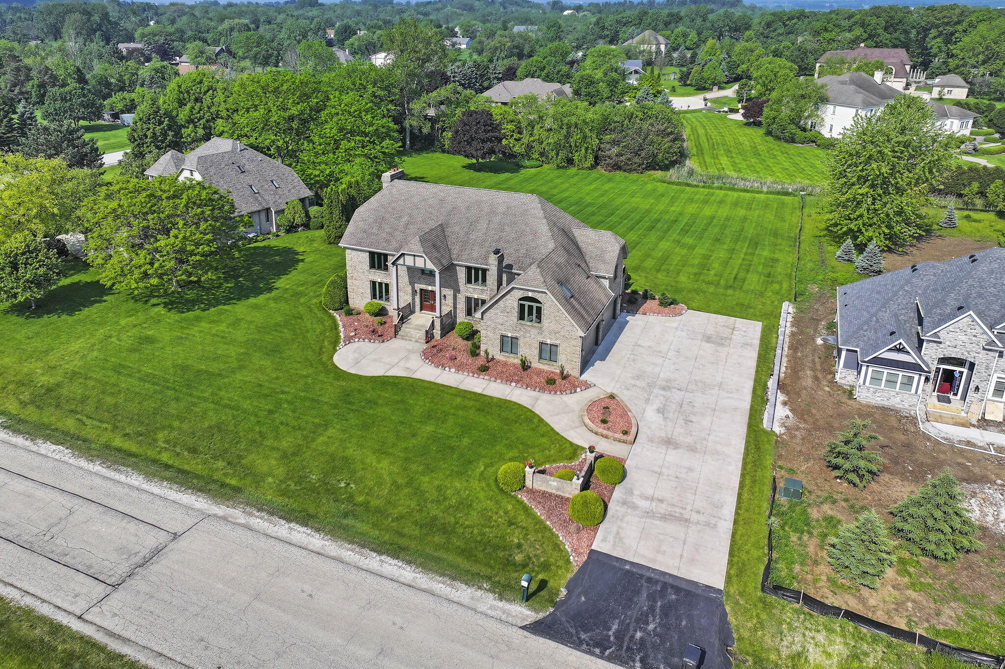 Kenosha, Wisconsin 53144, United States, 3 Bedrooms Bedrooms, ,4 BathroomsBathrooms,Residential,Active,149547