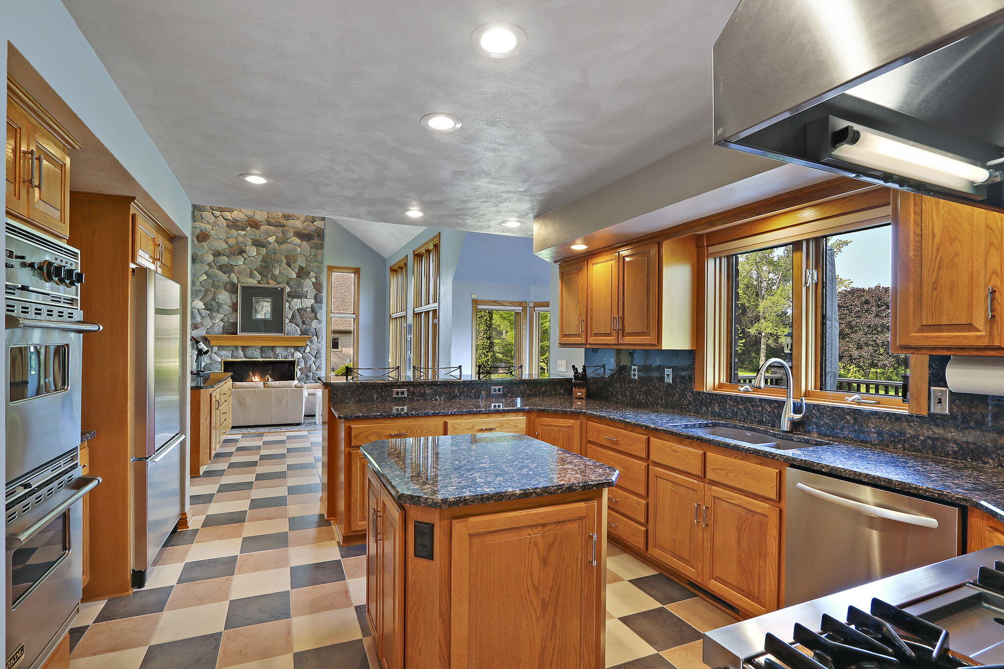 Kenosha, Wisconsin 53144, United States, 3 Bedrooms Bedrooms, ,4 BathroomsBathrooms,Residential,Active,149547