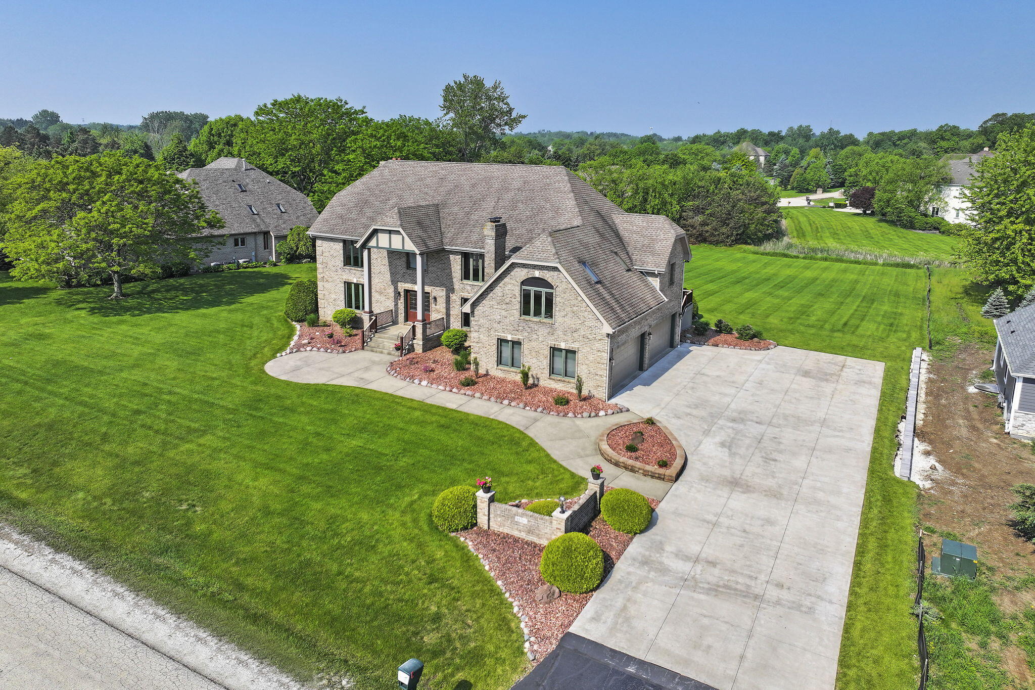 Kenosha, Wisconsin 53144, United States, 3 Bedrooms Bedrooms, ,4 BathroomsBathrooms,Residential,Active,149547