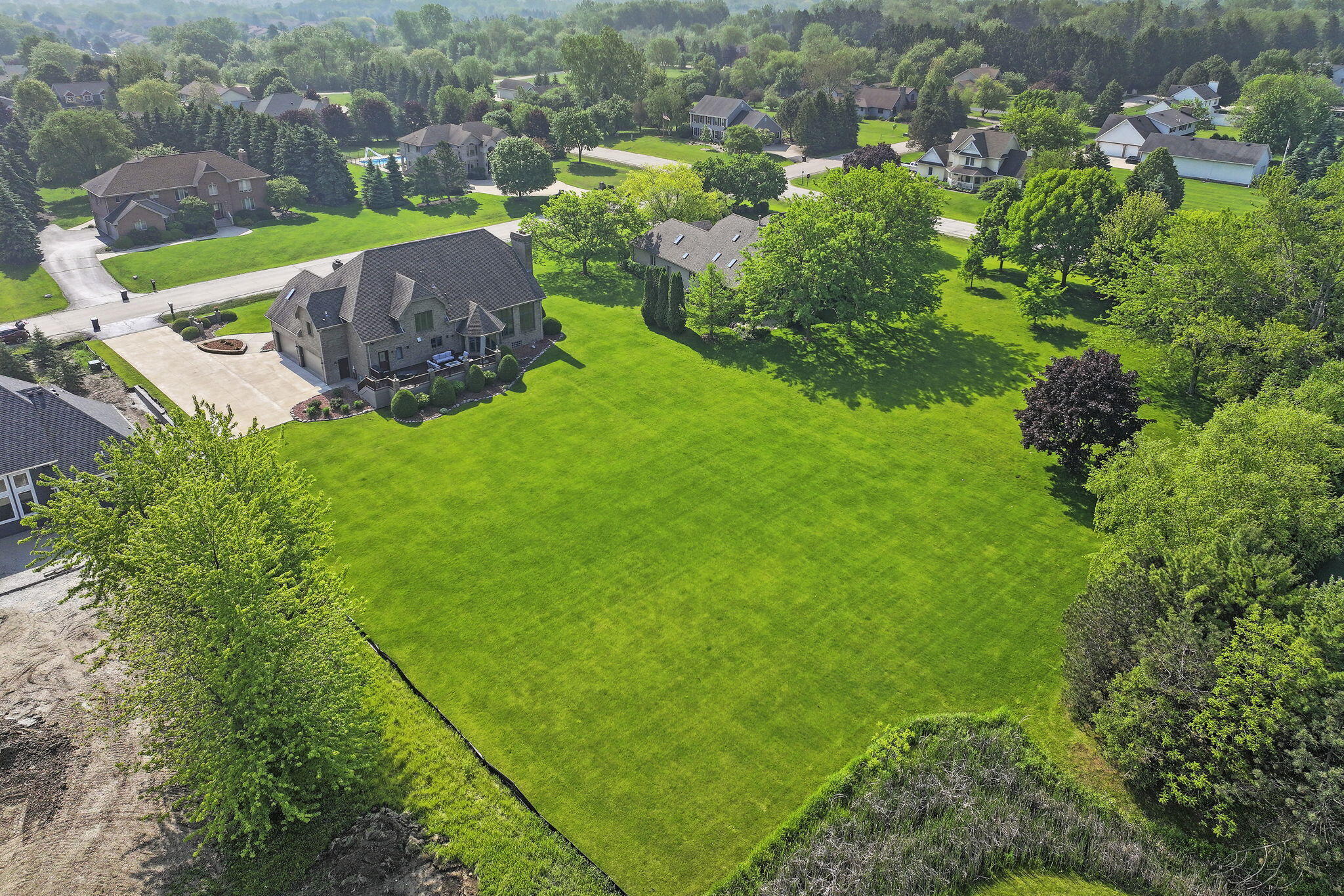 Kenosha, Wisconsin 53144, United States, 3 Bedrooms Bedrooms, ,4 BathroomsBathrooms,Residential,Active,149547