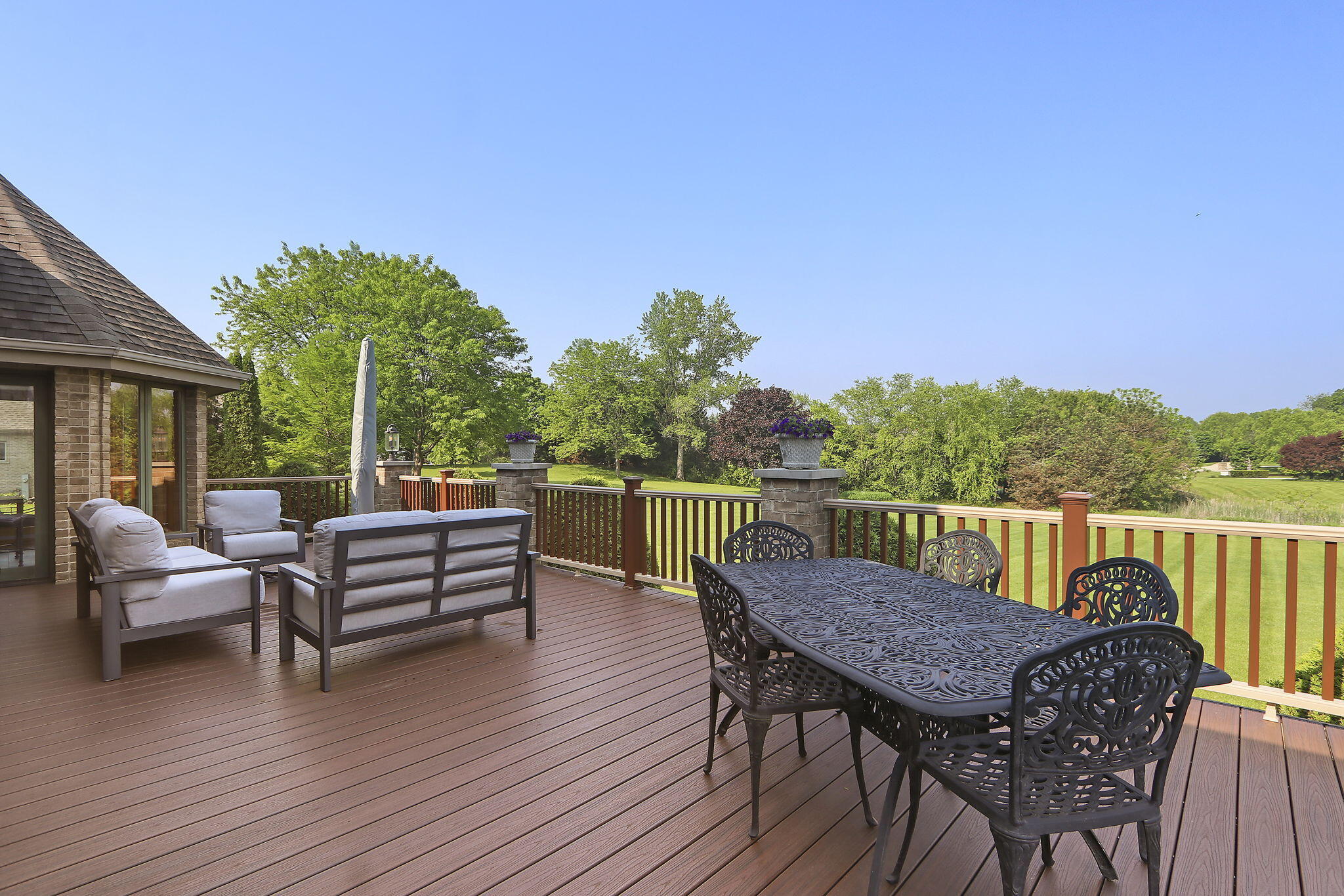 Kenosha, Wisconsin 53144, United States, 3 Bedrooms Bedrooms, ,4 BathroomsBathrooms,Residential,Active,149547