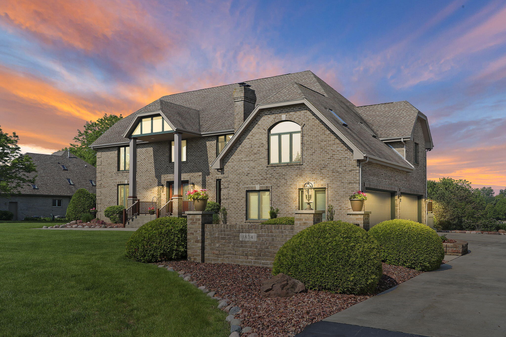 Kenosha, Wisconsin 53144, United States, 3 Bedrooms Bedrooms, ,4 BathroomsBathrooms,Residential,Active,149547