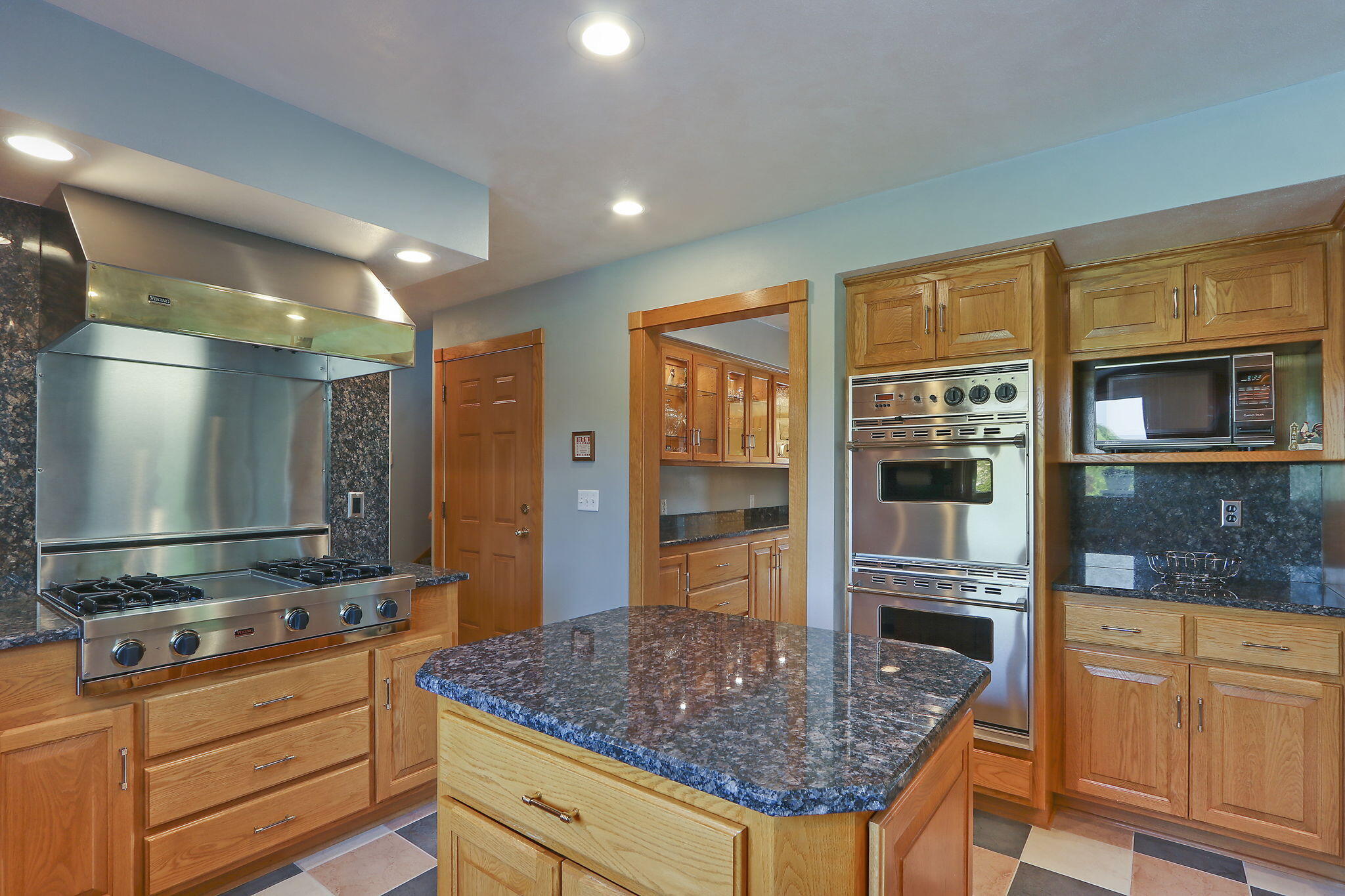 Kenosha, Wisconsin 53144, United States, 3 Bedrooms Bedrooms, ,4 BathroomsBathrooms,Residential,Active,149547