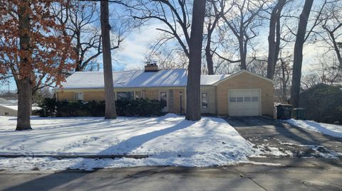 Photo of 11605 W Mount Vernon Ave, Wauwatosa, WI 53226 (MLS # 1952995)