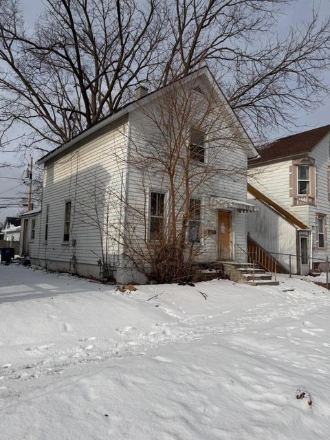 Photo of 1550 Packard Ave, Racine, WI 53403 (MLS # 1948878)