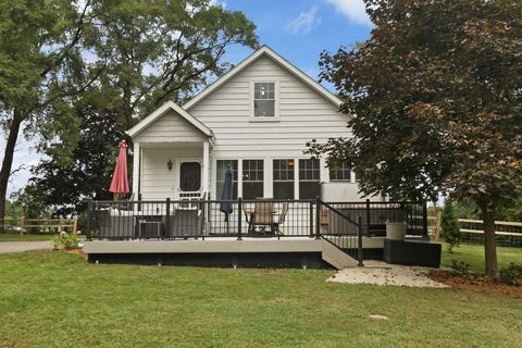 Photo of 9105 Gittings Rd, Mount Pleasant, WI 53406 (MLS # 1944322)