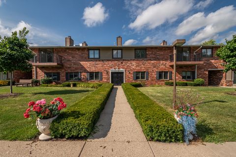 Photo of N84W16033 Menomonee Ave, Menomonee Falls, WI 53051 (MLS # 1930812)