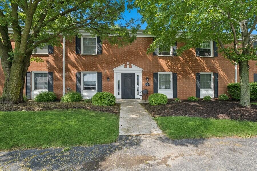 Fontana, Wisconsin 53125, United States, 2 Bedrooms Bedrooms, ,2 BathroomsBathrooms,Residential,Active,146838