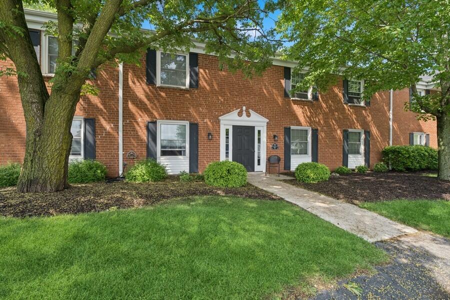 Fontana, Wisconsin 53125, United States, 2 Bedrooms Bedrooms, ,2 BathroomsBathrooms,Residential,Active,146838