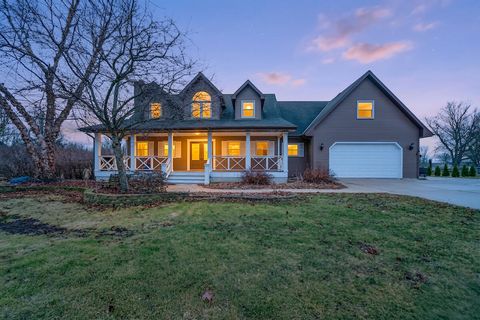 Photo of W5665 Lakeshore Dr, Elkhorn, WI 53121 (MLS # 1953464)