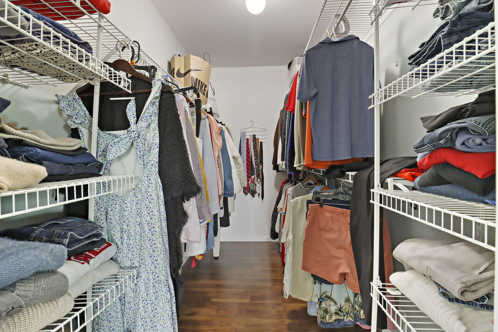 Kenosha, Wisconsin 53142, United States, 4 Bedrooms Bedrooms, ,5 BathroomsBathrooms,Residential,Active,171020