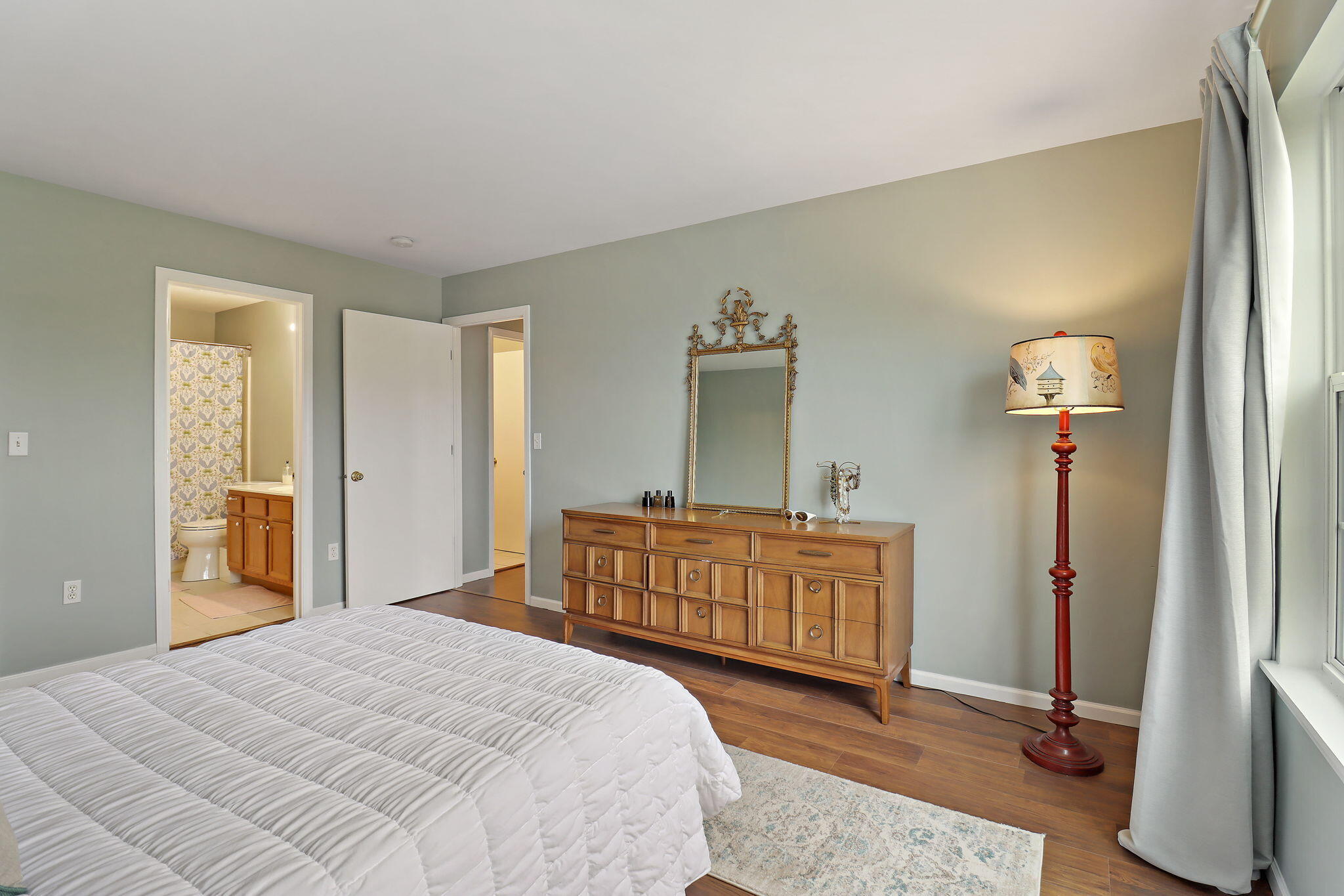 Kenosha, Wisconsin 53142, United States, 4 Bedrooms Bedrooms, ,5 BathroomsBathrooms,Residential,Active,171020