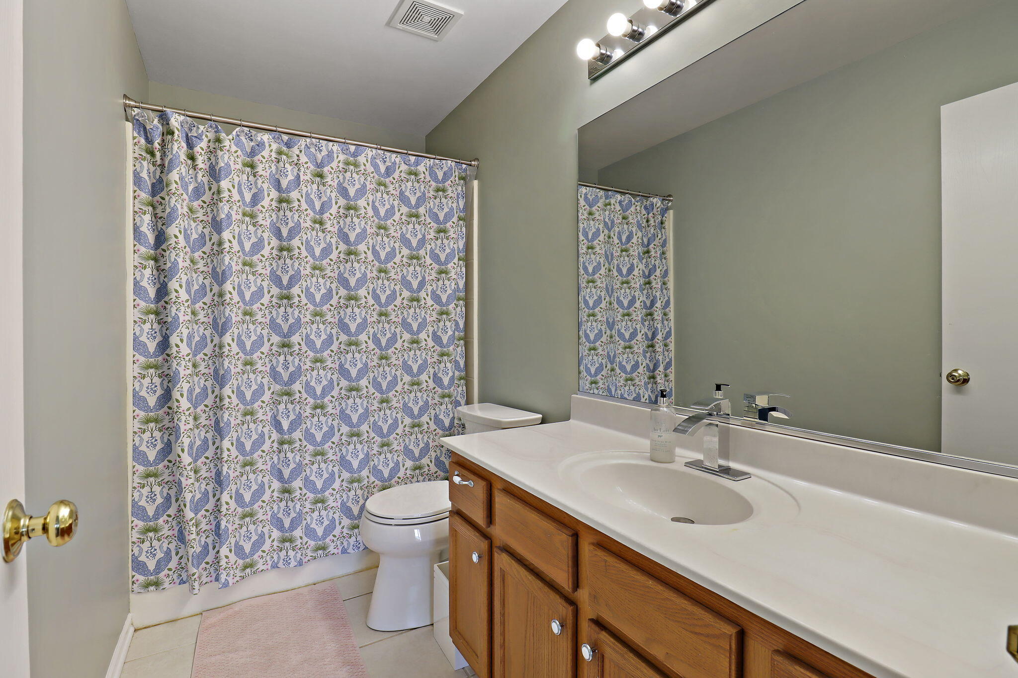 Kenosha, Wisconsin 53142, United States, 4 Bedrooms Bedrooms, ,5 BathroomsBathrooms,Residential,Active,171020