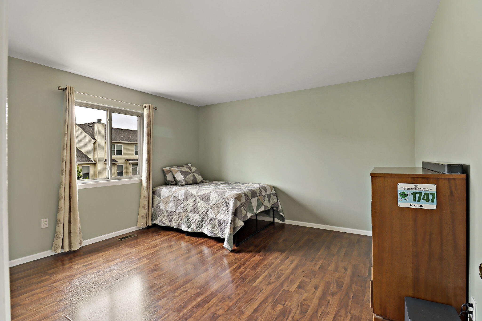 Kenosha, Wisconsin 53142, United States, 4 Bedrooms Bedrooms, ,5 BathroomsBathrooms,Residential,Active,171020