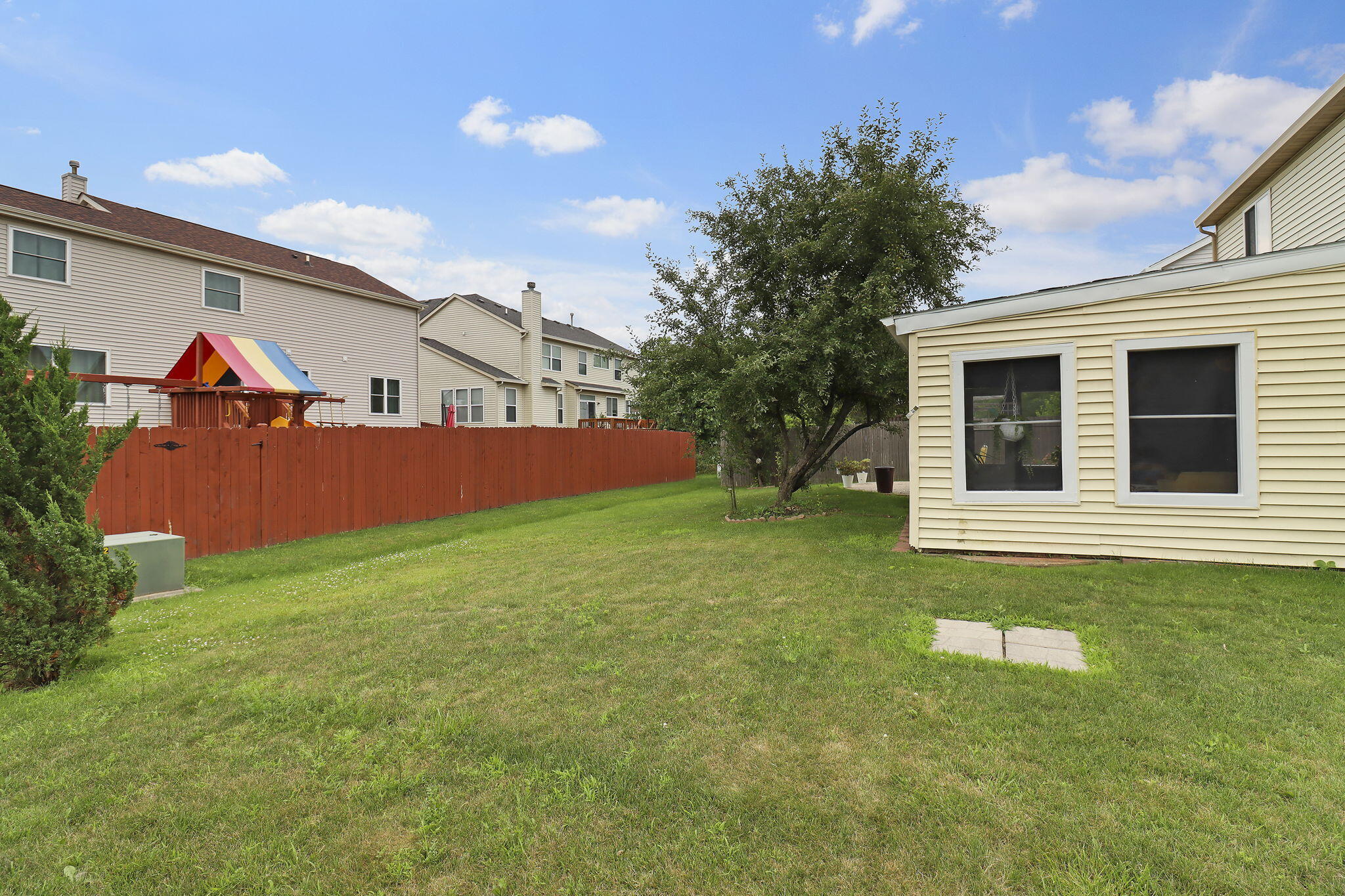 Kenosha, Wisconsin 53142, United States, 4 Bedrooms Bedrooms, ,5 BathroomsBathrooms,Residential,Active,171020