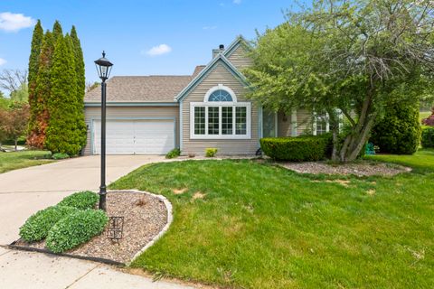 Photo of 1803 Wexford Ln, Waukesha, WI 53186 (MLS # 1963163)