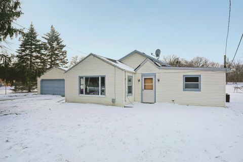 Photo of 9114 29th Ave, Pleasant Prairie, WI 53143 (MLS # 1948058)