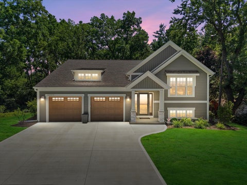 Photo of W242N6316 Oak Dr, Sussex, WI 53089 (MLS # 1971857)
