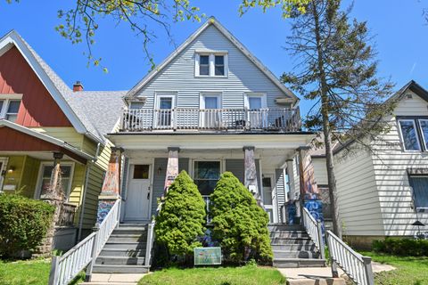 Photo of 2816 N Pierce St, Milwaukee, WI 53212 (MLS # 1958706)