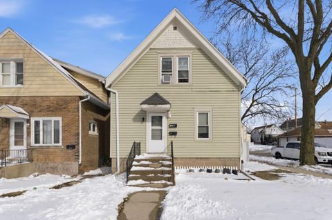 Photo of 1028 S 61st St, West Allis, WI 53214 (MLS # 1954672)