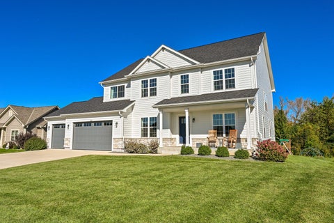 Photo of 8460 S Nighthawk Trl, Oak Creek, WI 53154 (MLS # 1984124)