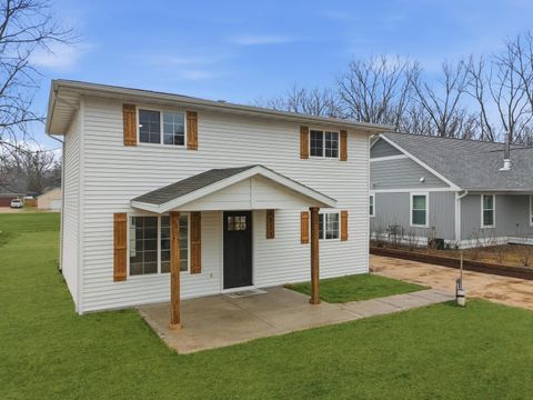 Photo of 4227 Chestnut Ave, Delavan, WI 53115 (MLS # 1954539)