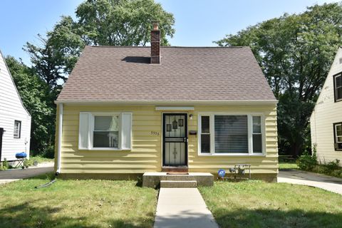 Photo of 5556 N 54th St, Milwaukee, WI 53218 (MLS # 1952402)