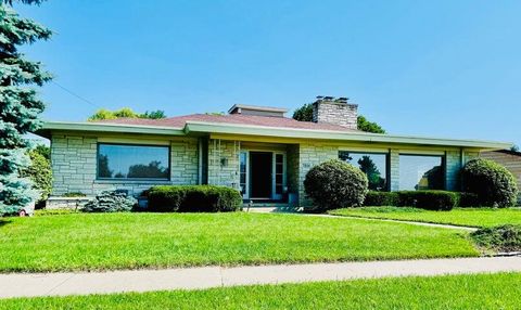 Photo of 7814 2nd Ave, Kenosha, WI 53143 (MLS # 1963448)