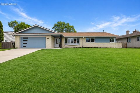 Photo of 1411 Spring Valley Dr, Racine, WI 53405 (MLS # 1964690)